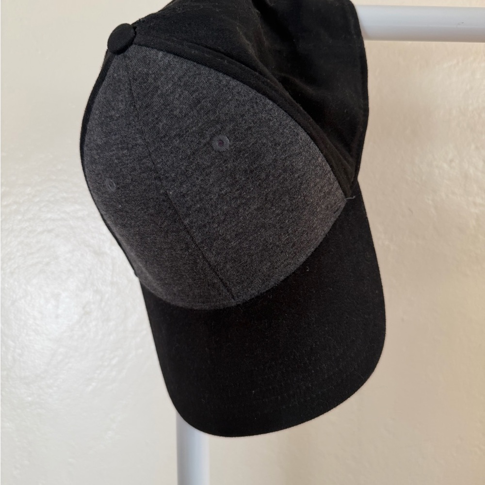 Black and Gray Men's Cap